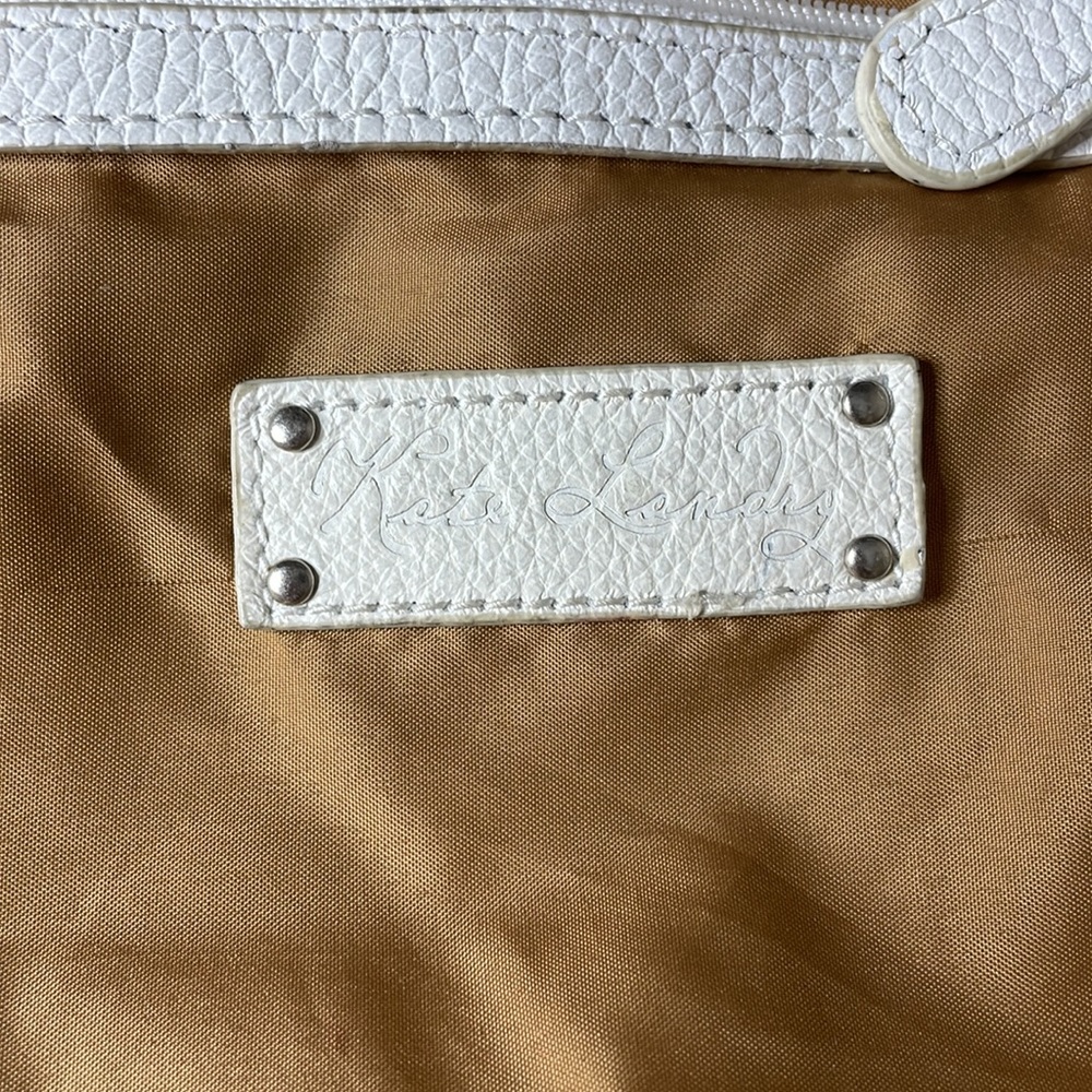 ☔️ WHITE LEATHER BOHEMIAN W/TASSLE EUC CONDITION!!! - Picture 12 of 15